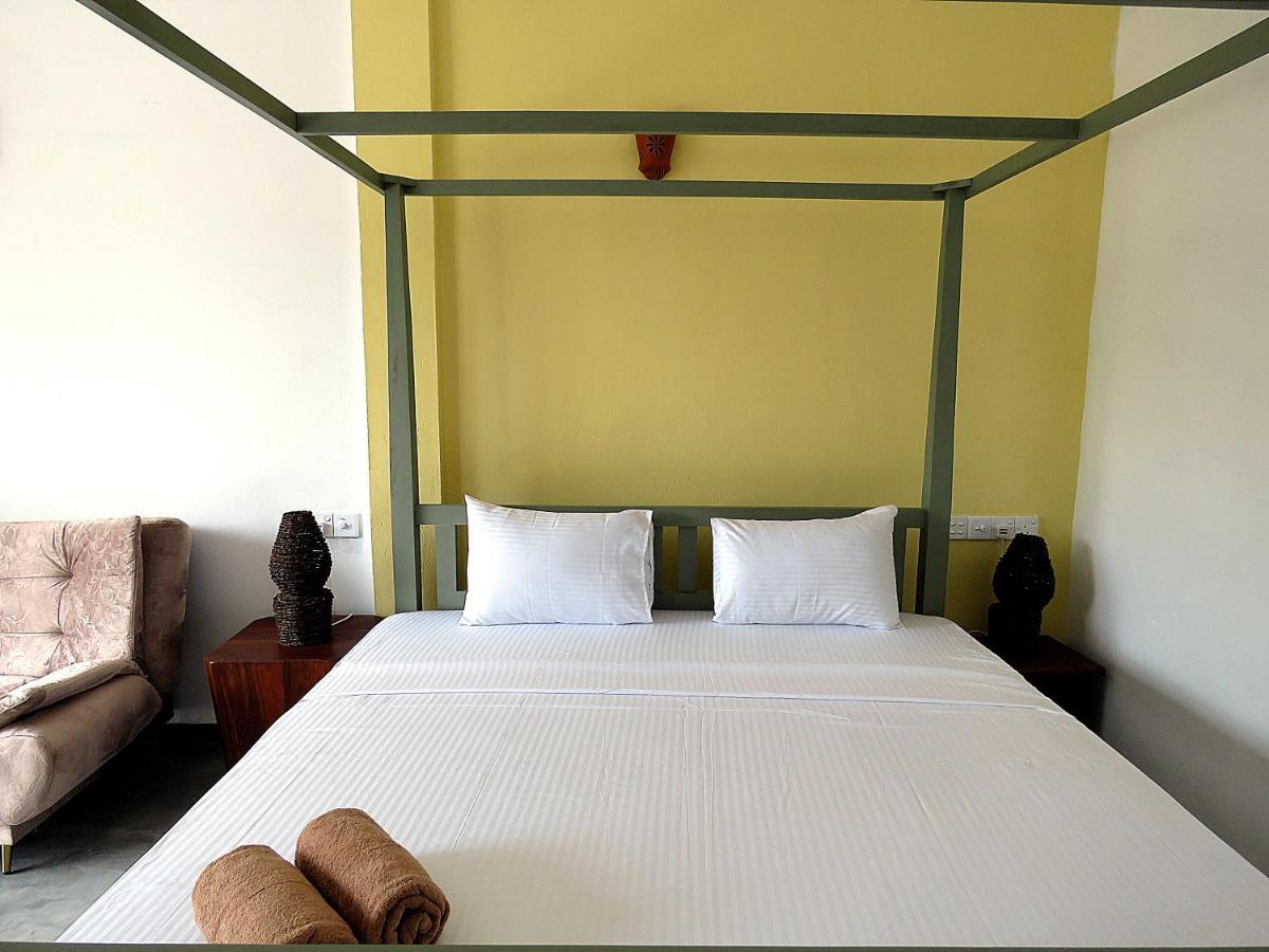 H&C Heaven Beach Hotel Unawatuna Esterno foto
