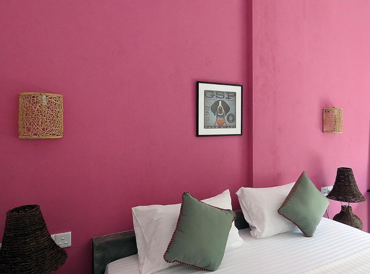 H&C Heaven Beach Hotel Unawatuna Esterno foto